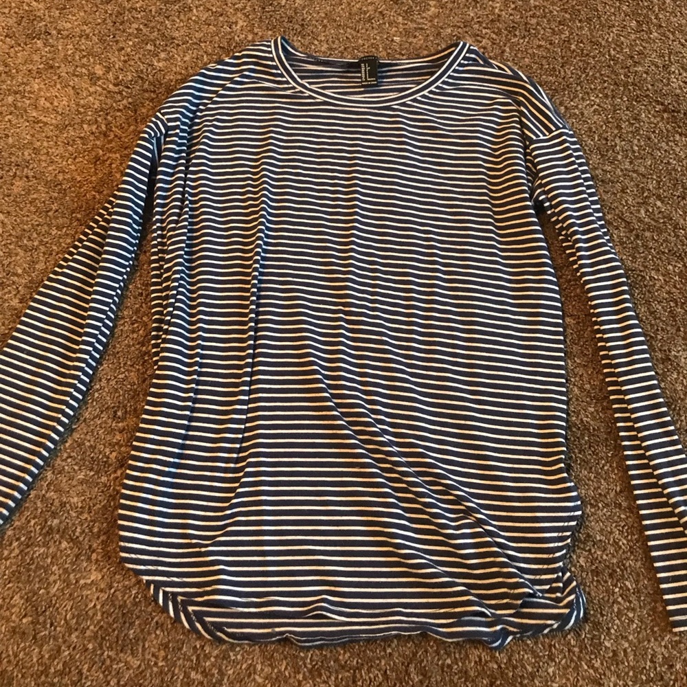FOREVER 21 Navy/white striped long sleeve